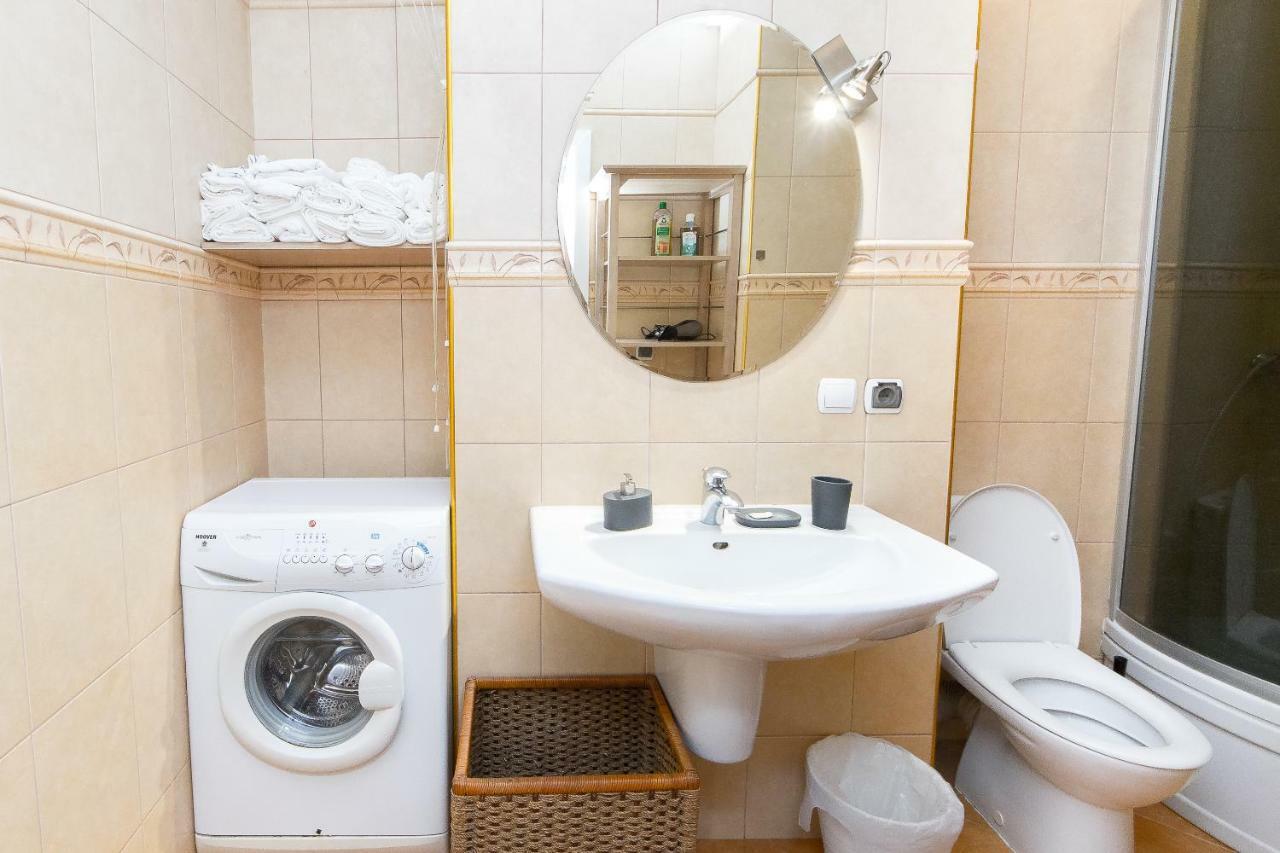 Spacious Apartment In Old Town P4You Pl Kraków Eksteriør billede