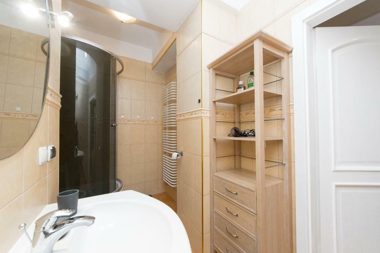 Spacious Apartment In Old Town P4You Pl Kraków Eksteriør billede