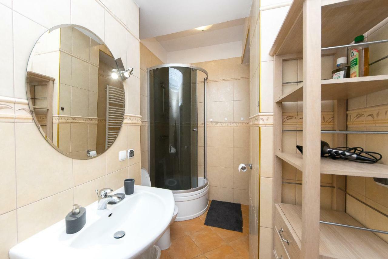 Spacious Apartment In Old Town P4You Pl Kraków Eksteriør billede